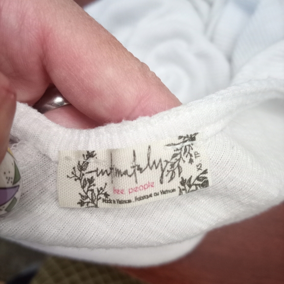 Free People White V-Neck Camisole - Picture 2 of 4